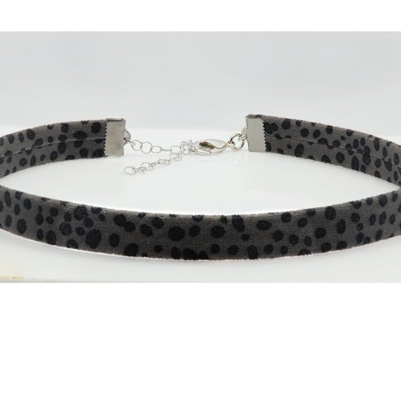 Gray Leopard Choker Adjustable Length Trendy Chokers (#25b) - Picture 8 of 9